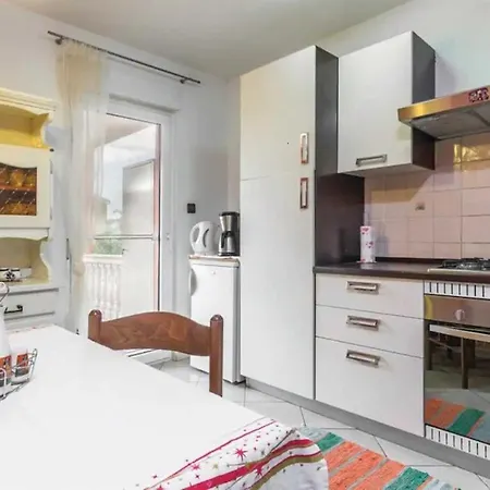 Mari House