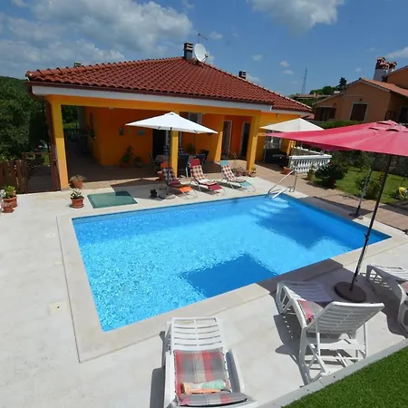 Prázdninový dům Mari House *
