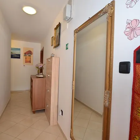 Mari House