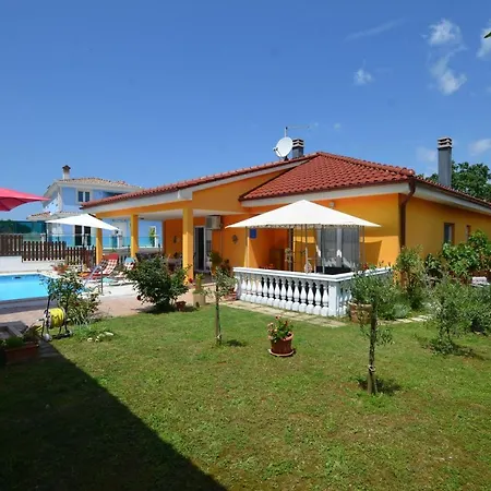 Mari House Casa de Férias