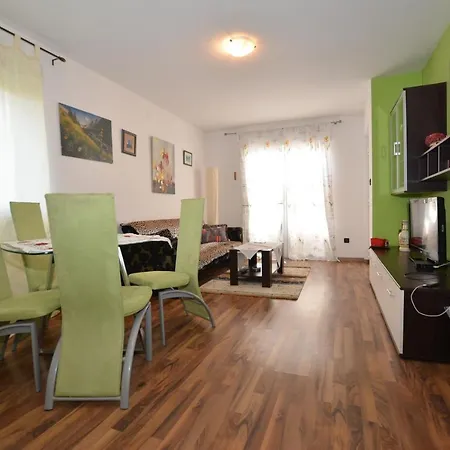 Mari House *