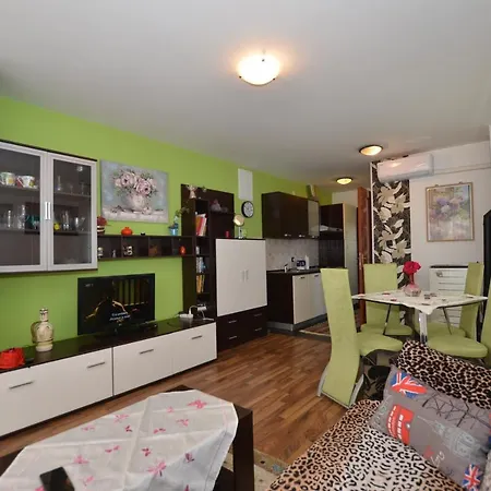 Mari House
